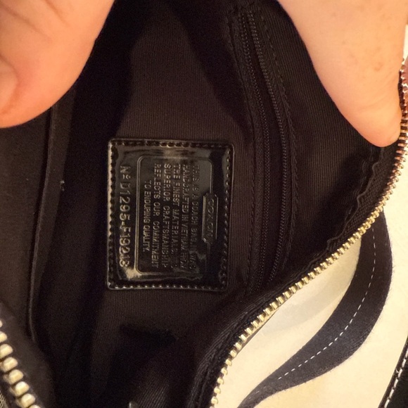 Vintage Coach Black and Gray Shoulder Bag - Picture 4 of 11